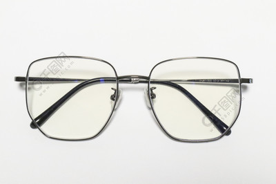 藍(lán)光防護(hù)與近視矯正 專業(yè)眼鏡產(chǎn)品實拍解析